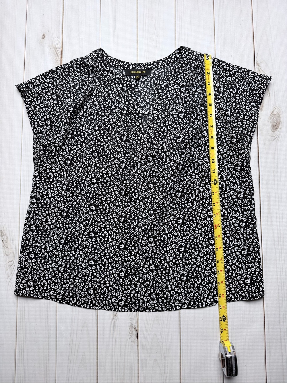 Sugarlips Black and White Leopard Print V-Neck Blouse - Picture 3 of 7